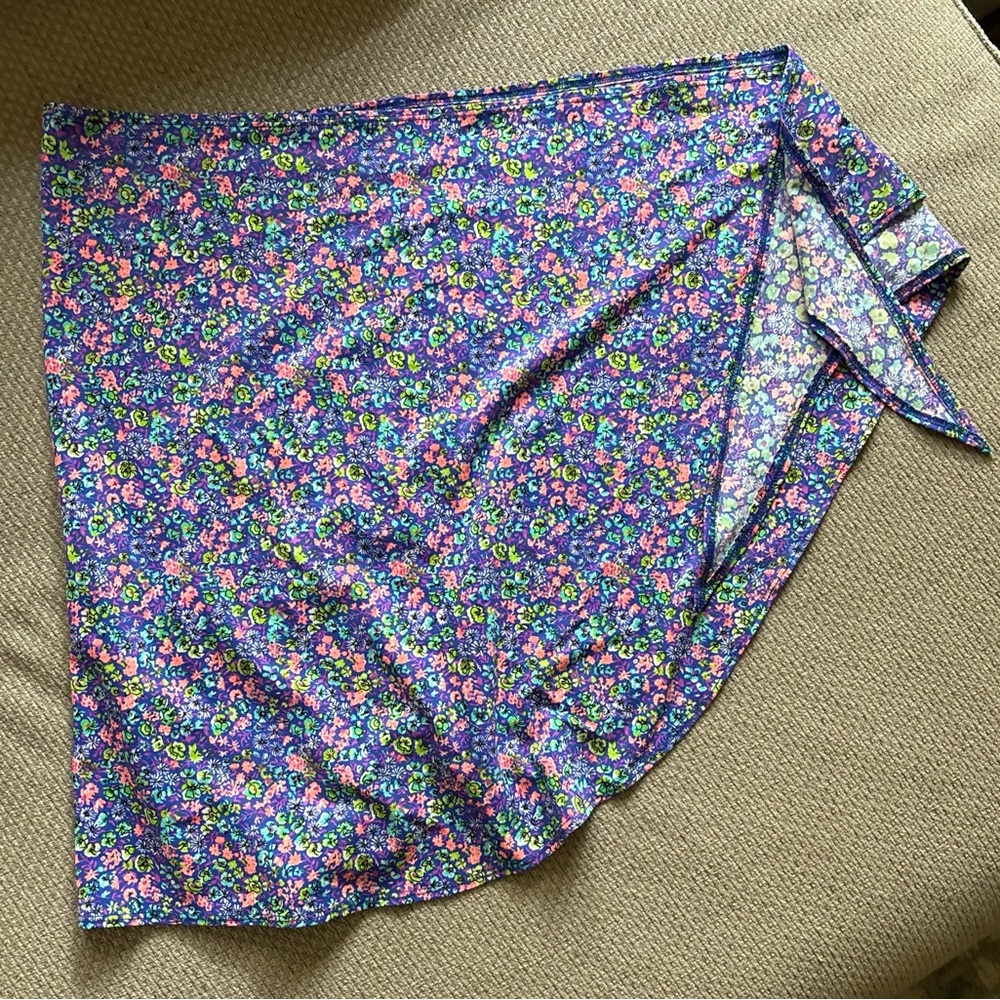 🩱2/$16🩱VINTAGE EUC asymmetric Stretch multicolor mini side-tie coverup - Picture 4 of 11